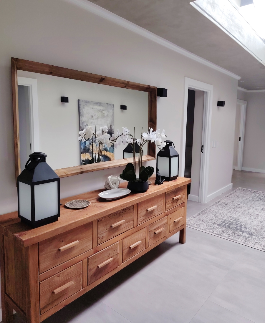 To Let 6 Bedroom Property for Rent in Brackenridge Western Cape